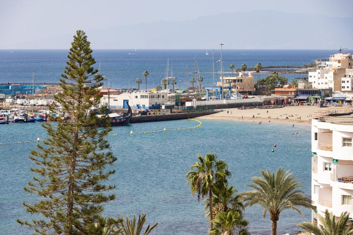 Comodoro Los Cristianos  Luaran gambar